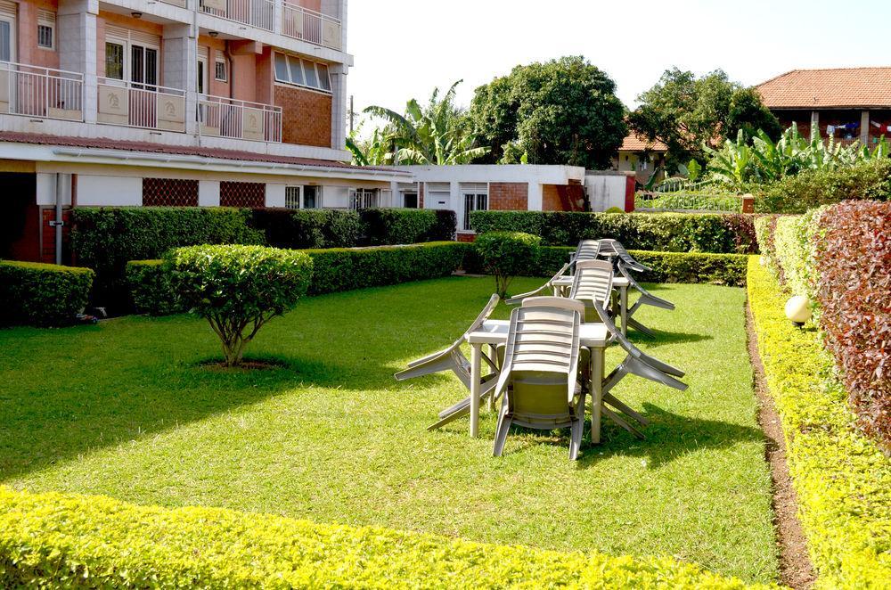 Areba Hotel Entebbe Bagian luar foto