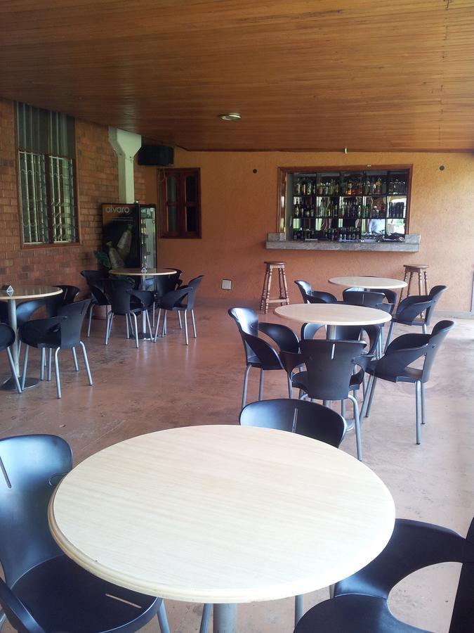 Areba Hotel Entebbe Bagian luar foto
