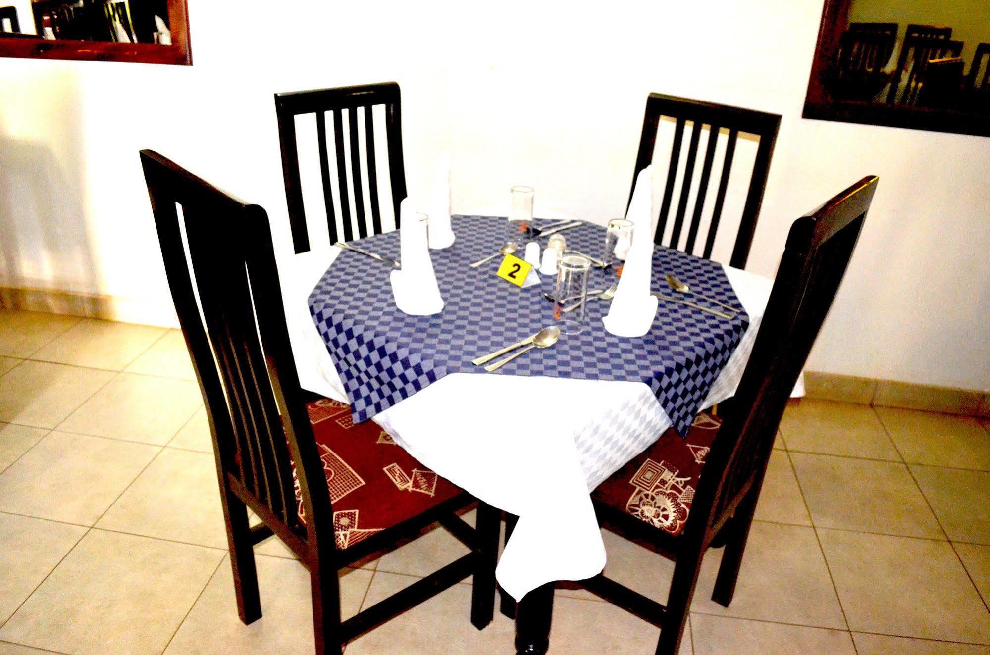 Areba Hotel Entebbe Bagian luar foto