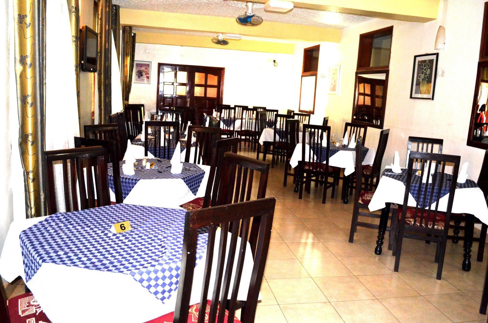 Areba Hotel Entebbe Bagian luar foto
