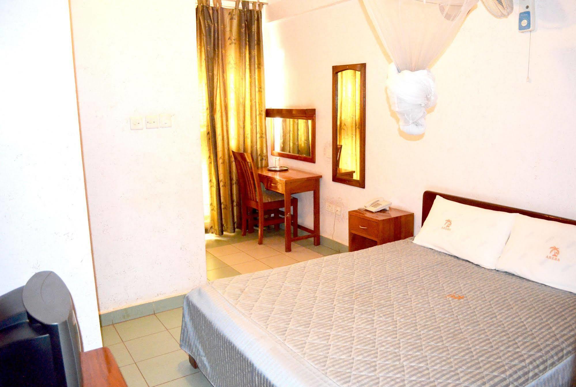 Areba Hotel Entebbe Bagian luar foto