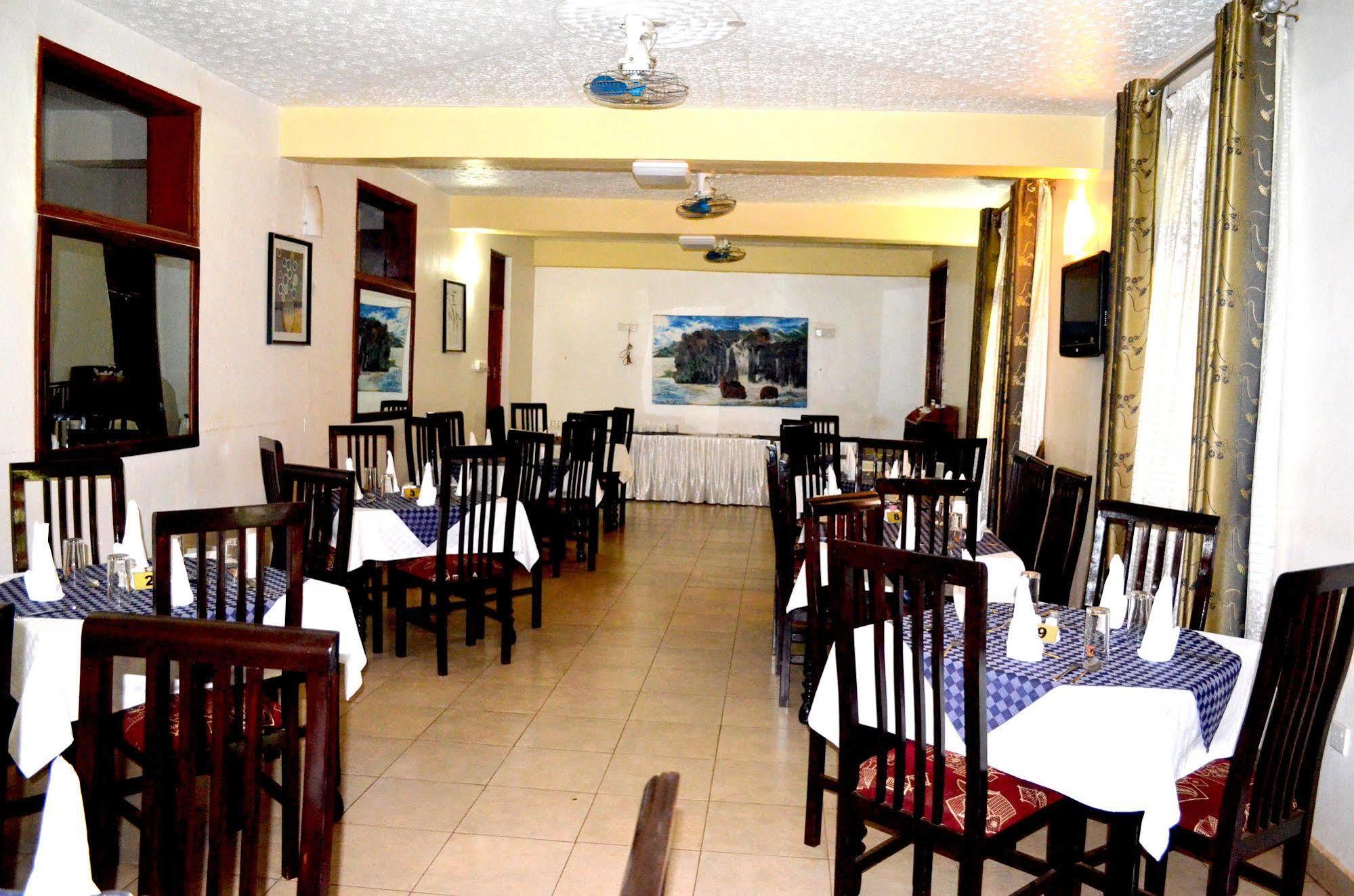 Areba Hotel Entebbe Bagian luar foto