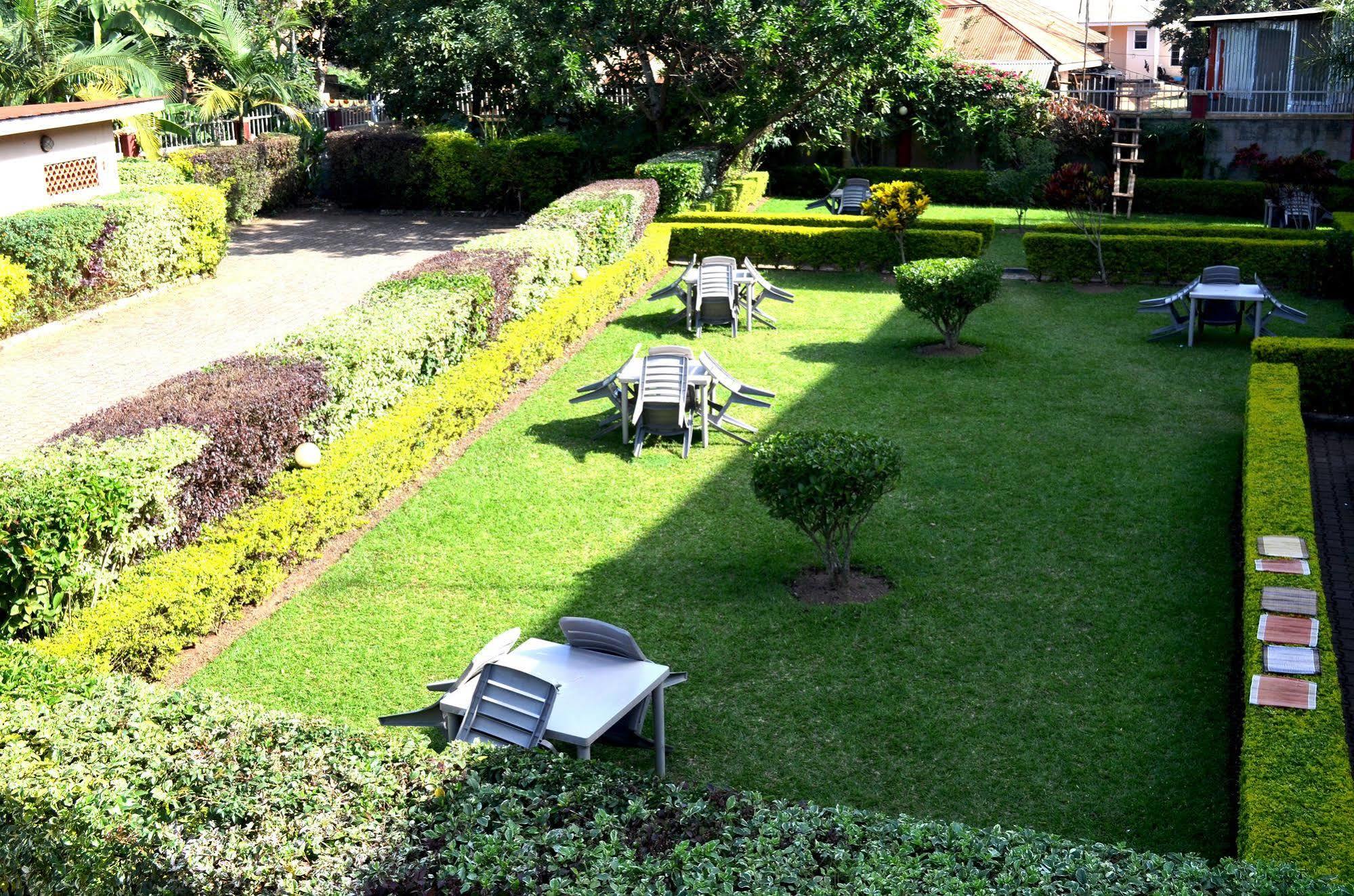 Areba Hotel Entebbe Bagian luar foto