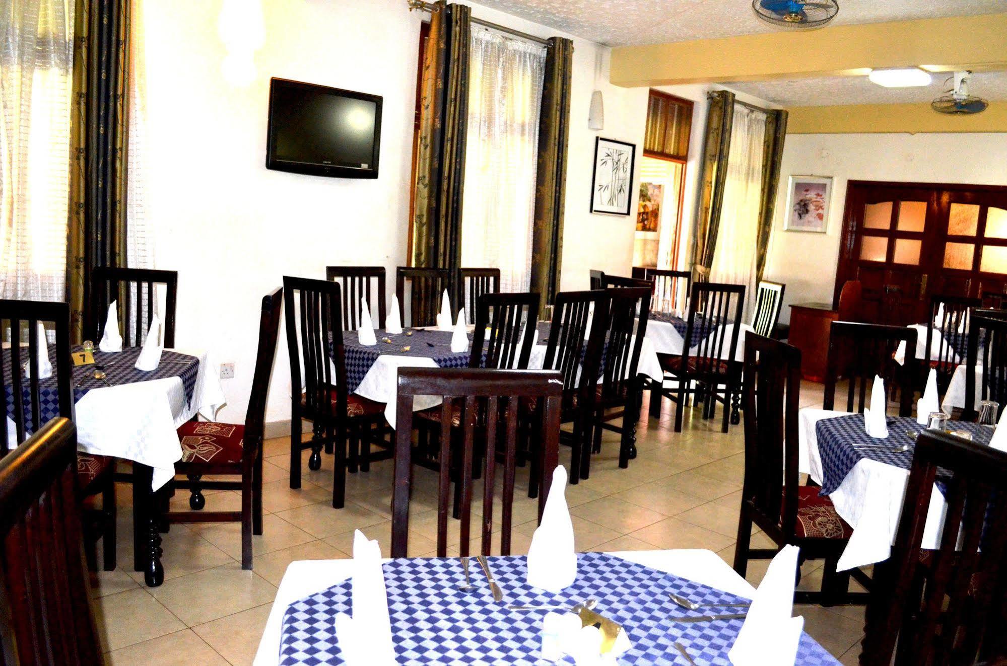 Areba Hotel Entebbe Bagian luar foto