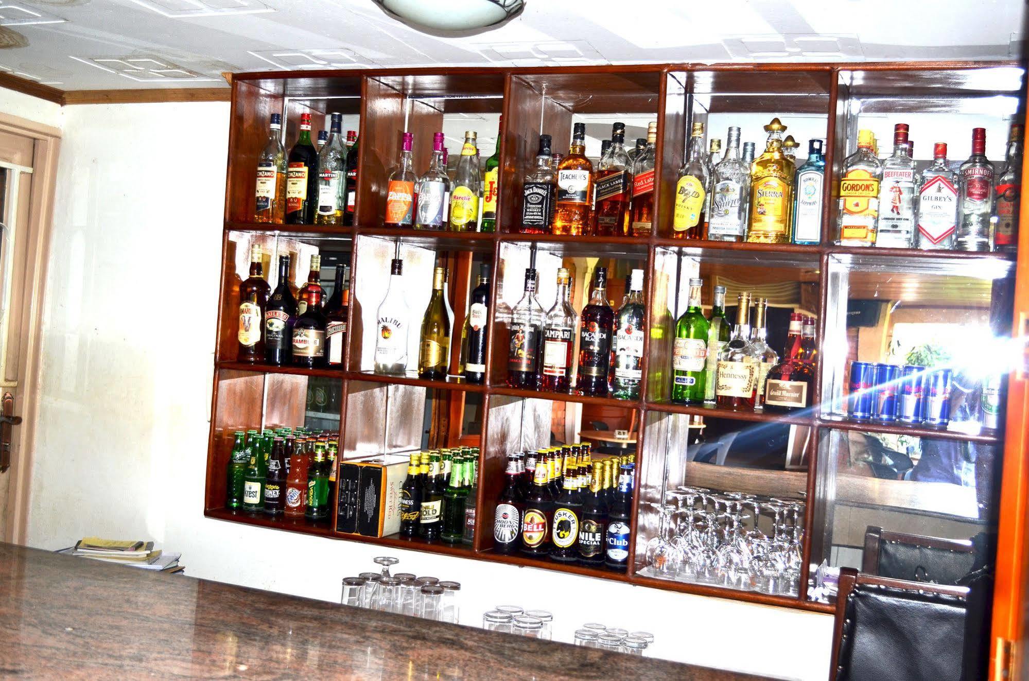 Areba Hotel Entebbe Bagian luar foto