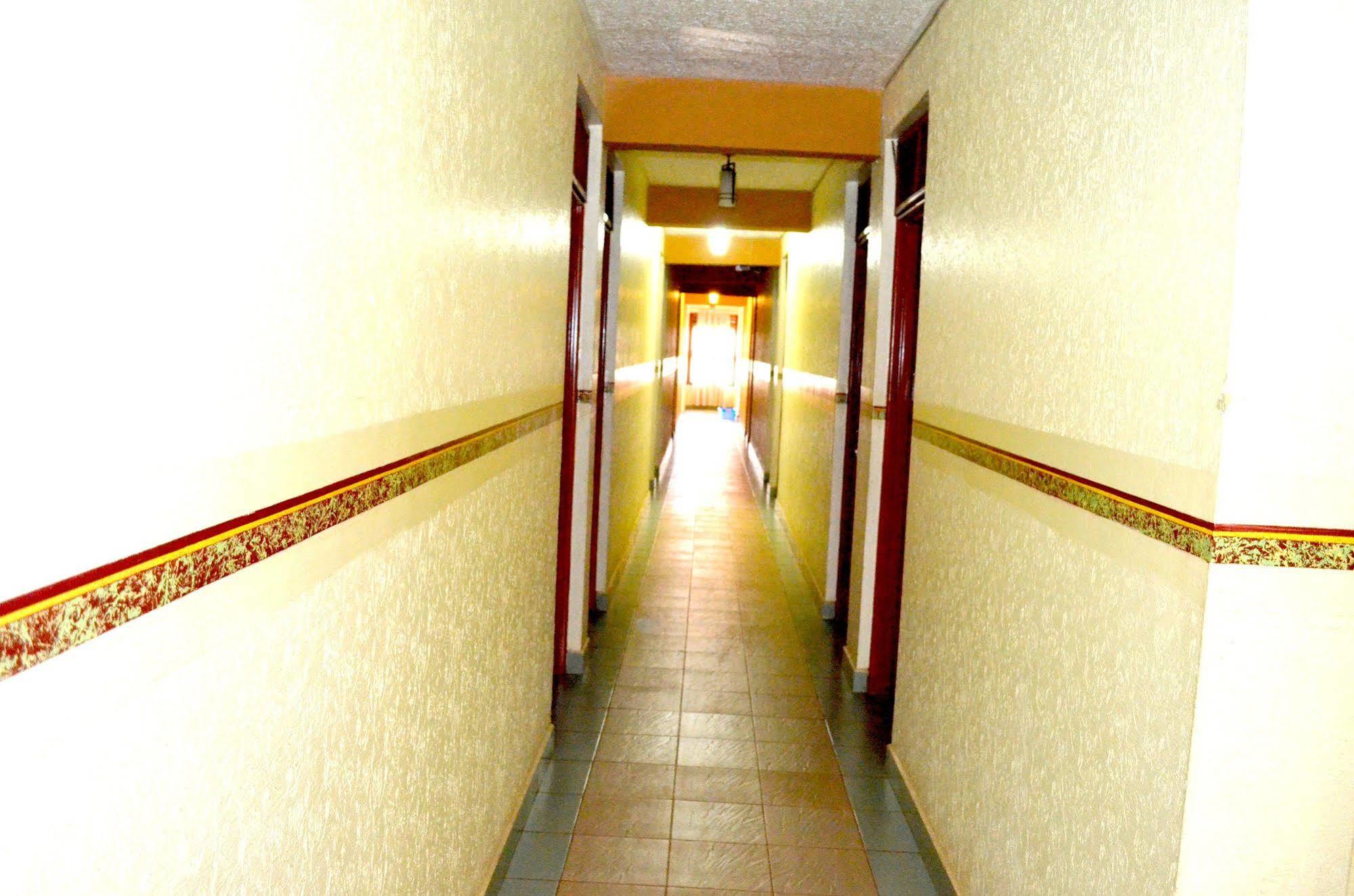 Areba Hotel Entebbe Bagian luar foto